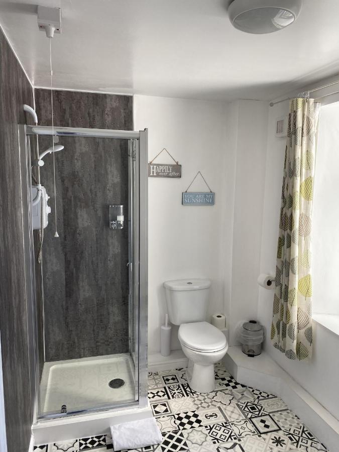 Number 19 Guest House - Self Check In - Under 4 Miles From Barrow In Furness دالتون-ين-فورنيس المظهر الخارجي الصورة